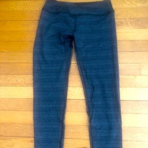 Beyond Yoga Stripes Essential Leggings - Large